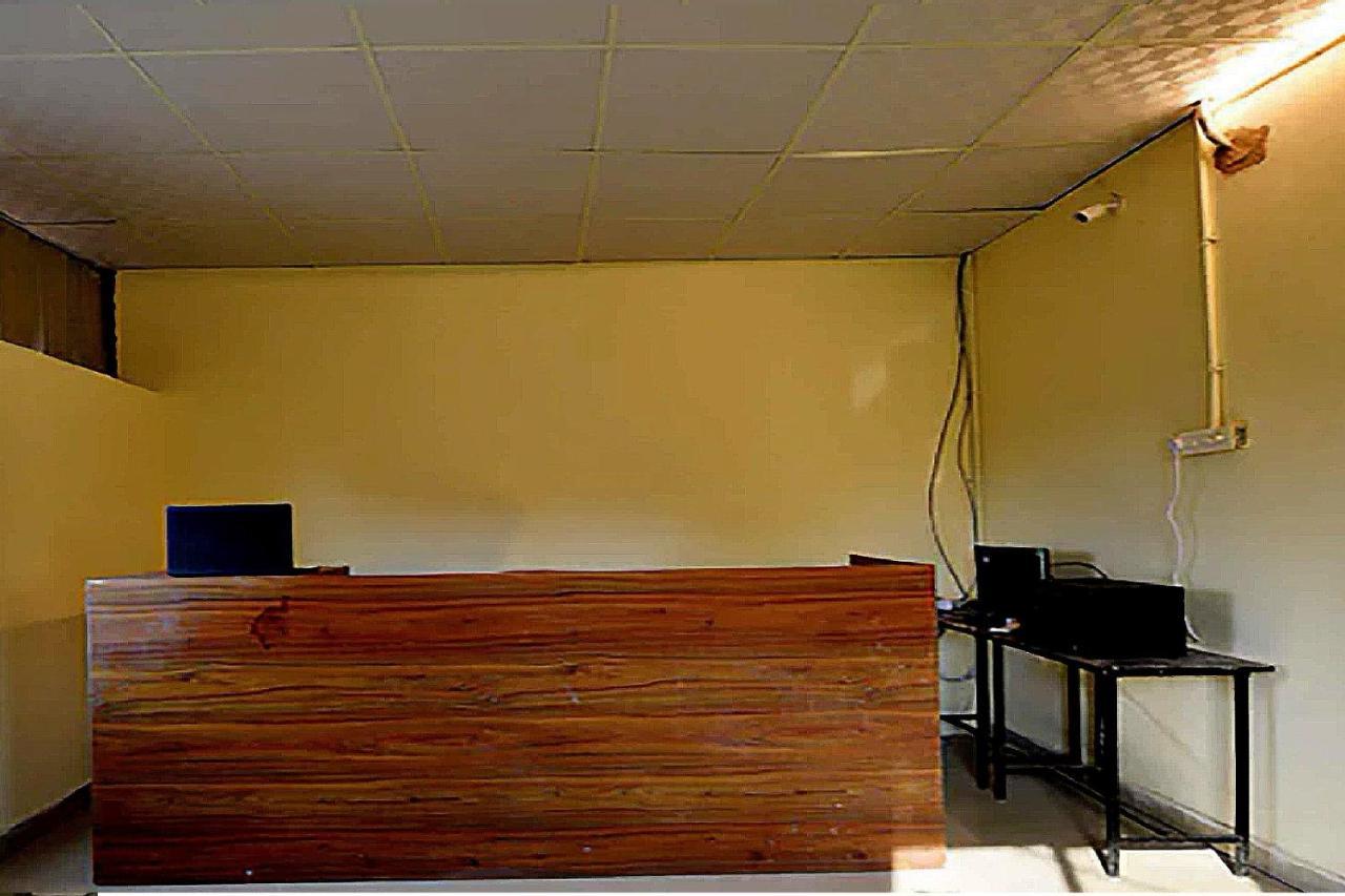Oyo 77158 Hotel Swastik Palace Bhiwandi Exterior photo